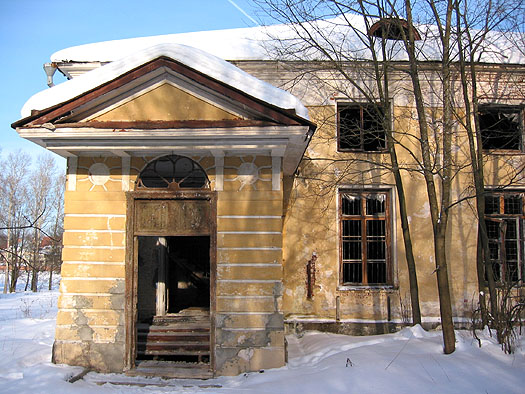  2004.