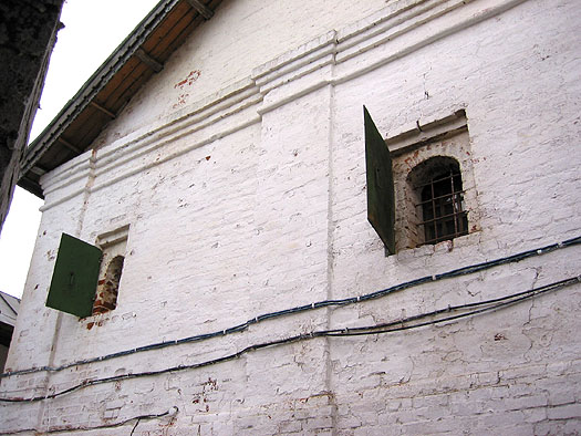  2004.