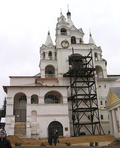  2004.