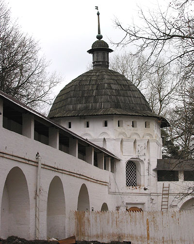 2004.