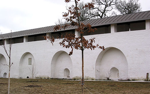  2004.