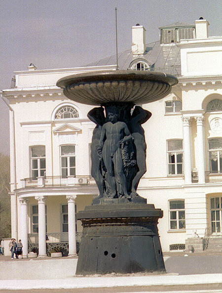       .  2001.