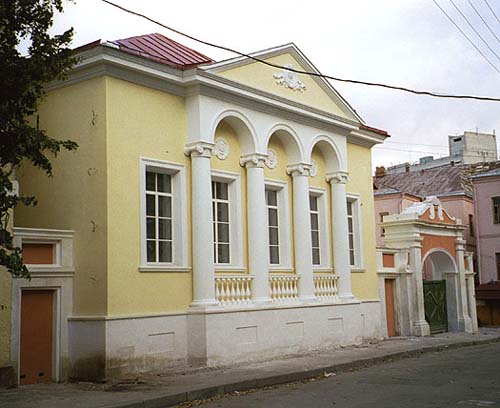  2000.