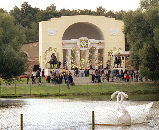  2001.