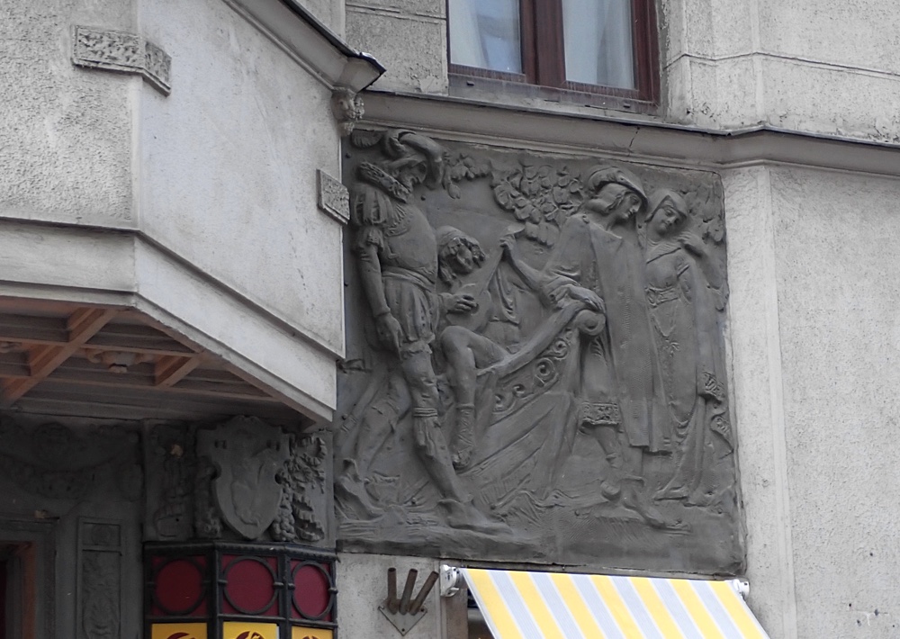 P2050584