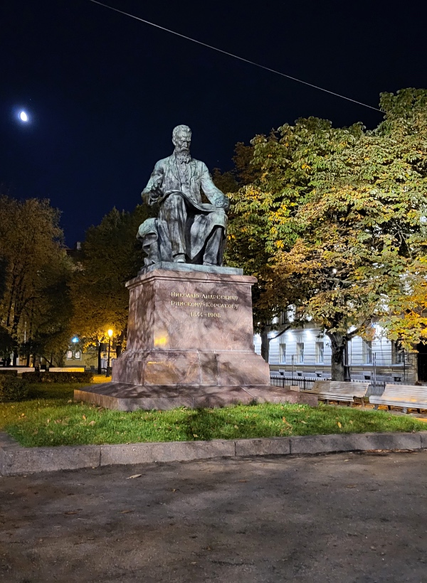 251011_224650w